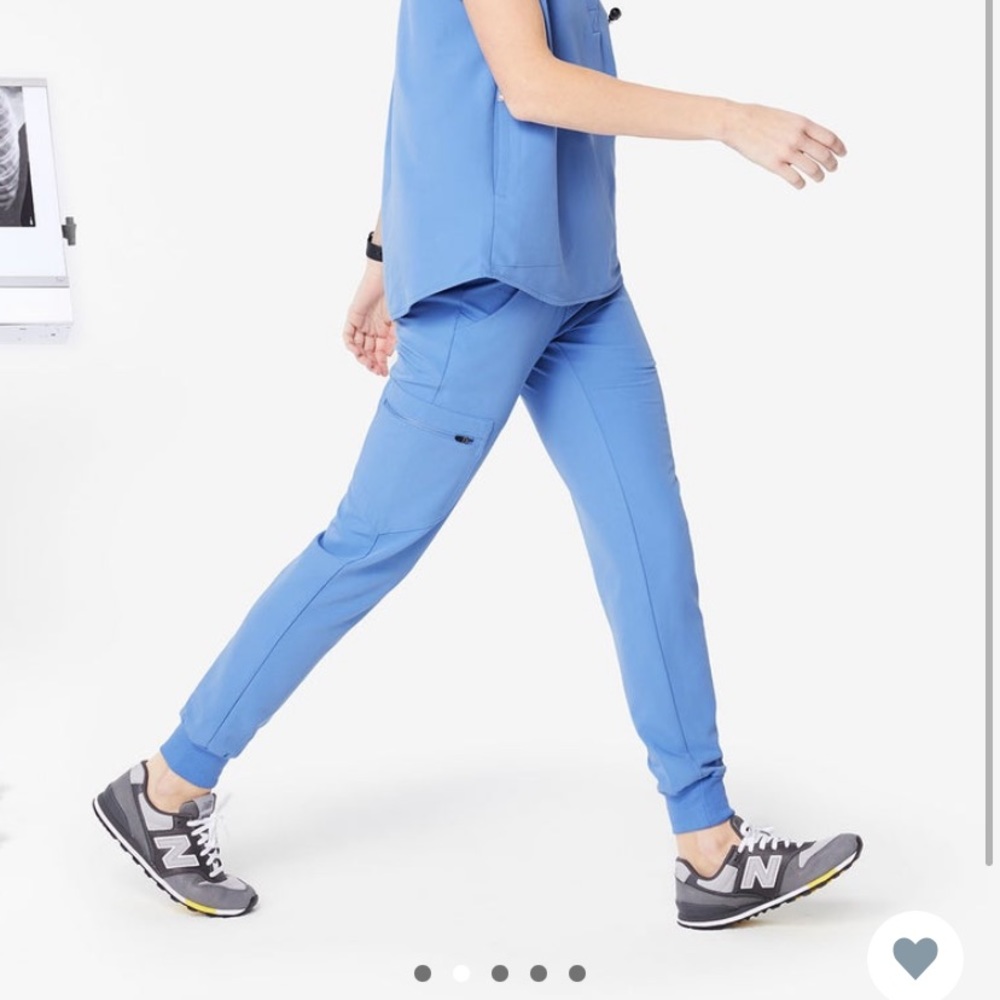 FIGS Ceil Blue Zamora™ 2.0 Jogger Scrub Pants- Size L petite. New with tags!